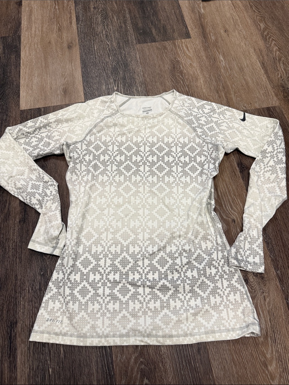 Nike Women’s White & Gray Patterned Long-Sleeve Dri-FIT Top